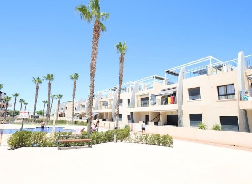 2 soveværelse Lejlighed til salg i Torre de la Horadada med swimmingpool - € 259.500 (Ref: 9953097)