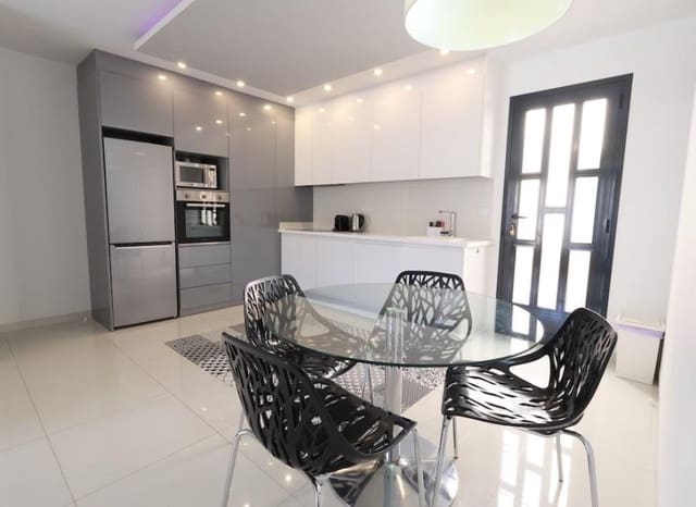 2 soveværelse Lejlighed til salg i Torre de la Horadada, Pilar de la Horadada med swimmingpool - € 259.500 (Ref: 9953097)