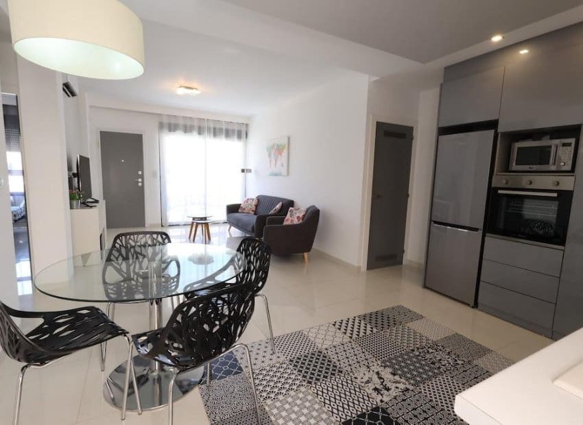 2 soveværelse Lejlighed til salg i Torre de la Horadada med swimmingpool - € 259.500 (Ref: 9953097)