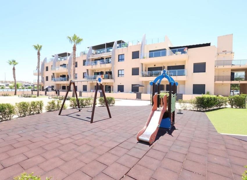 2 soveværelse Lejlighed til salg i Torre de la Horadada med swimmingpool - € 259.500 (Ref: 9953097)