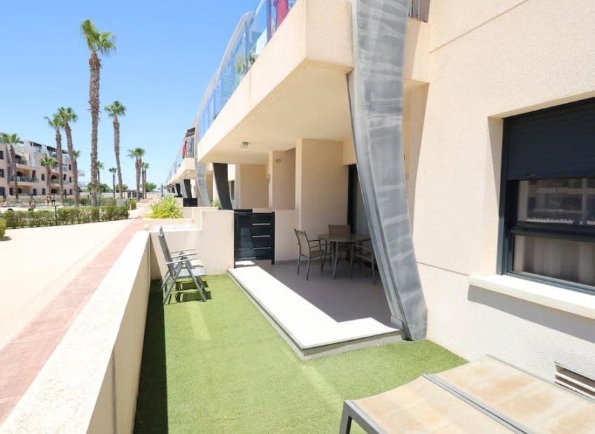 2 soveværelse Lejlighed til salg i Torre de la Horadada med swimmingpool - € 259.500 (Ref: 9953097)