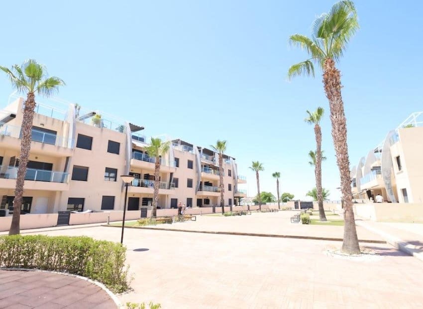 2 soveværelse Lejlighed til salg i Torre de la Horadada med swimmingpool - € 259.500 (Ref: 9953097)