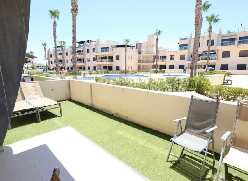 2 soveværelse Lejlighed til salg i Torre de la Horadada med swimmingpool - € 259.500 (Ref: 9953097)