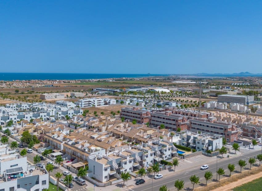 2 bedroom Apartment for sale in Pilar de la Horadada with pool - € 195,000 (Ref: 9953098)