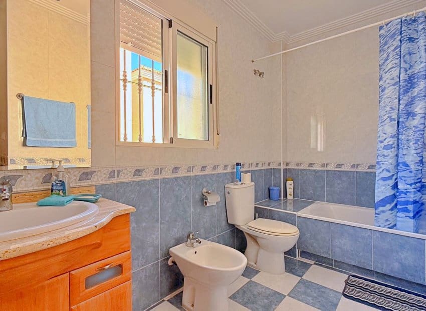 4 soverom Villa til salgs i Orihuela Costa - € 379 000 (Ref: 9953099)