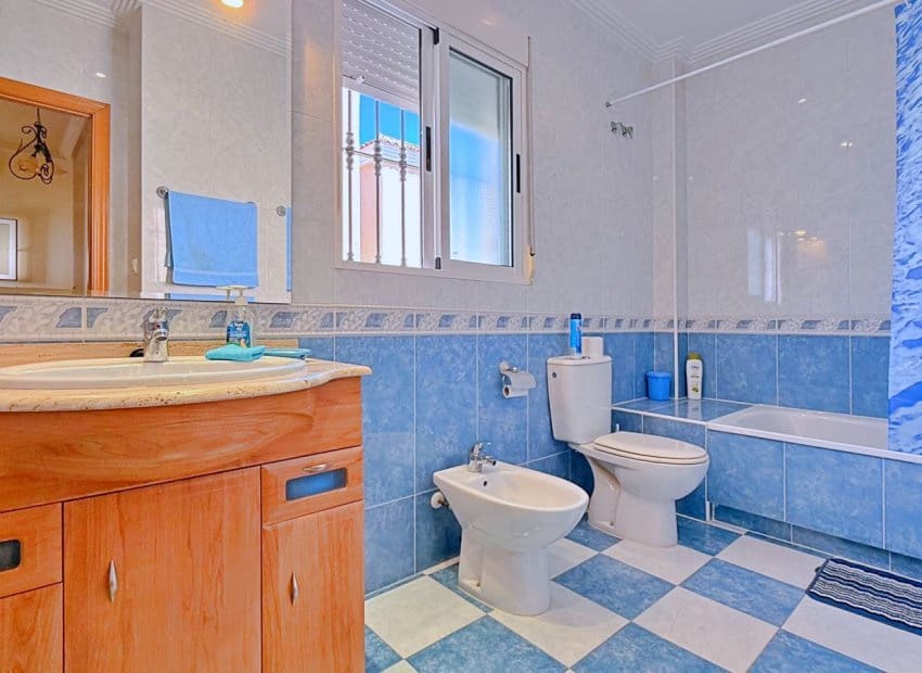4 soverom Villa til salgs i Orihuela Costa - € 379 000 (Ref: 9953099)