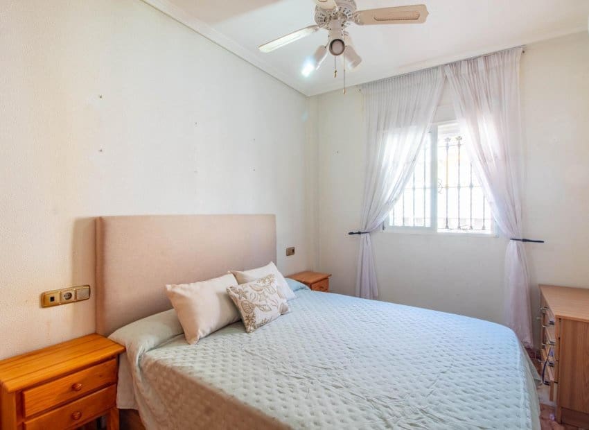 2 sypialnia Dom na sprzedaż w La Zenia z basenem - 179 900 € (Ref: 9953102)