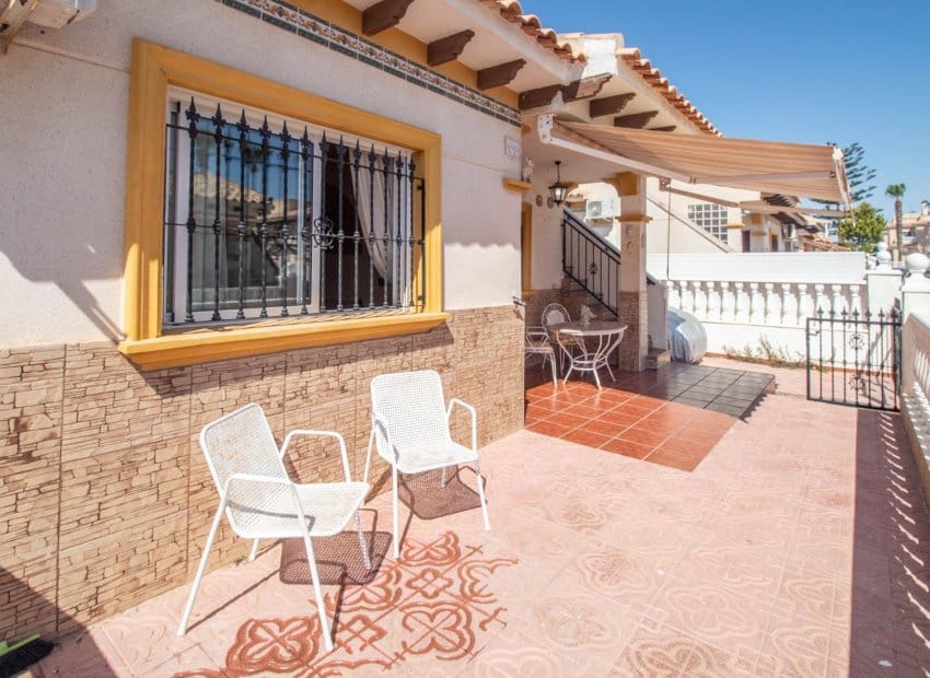 2 sypialnia Dom na sprzedaż w La Zenia z basenem - 179 900 € (Ref: 9953102)