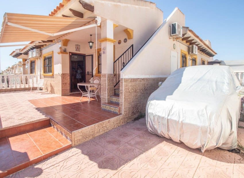 2 sypialnia Dom na sprzedaż w La Zenia z basenem - 179 900 € (Ref: 9953102)