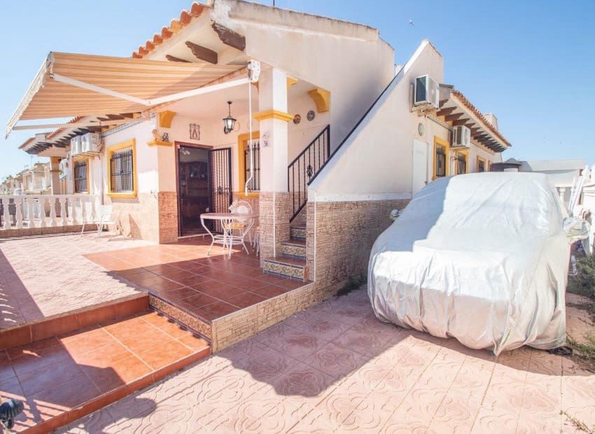 2 sypialnia Dom na sprzedaż w La Zenia z basenem - 179 900 € (Ref: 9953102)