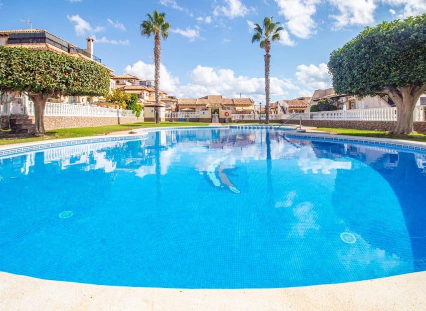 2 sypialnia Dom na sprzedaż w La Zenia z basenem - 179 900 € (Ref: 9953102)