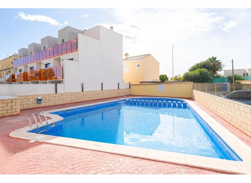 2 bedroom Apartment for sale in Orihuela Costa with pool - € 159,900 (Ref: 9956077)