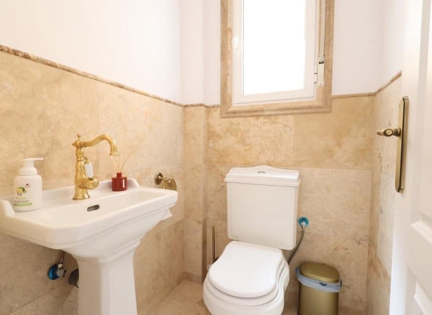 3 makuuhuone Huvila myytävänä paikassa Orihuela Costa mukana uima-altaan - 250 000 € (Ref: 9956079)