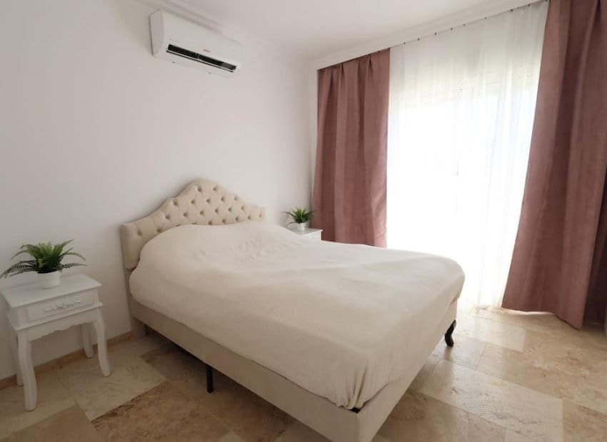 3 makuuhuone Huvila myytävänä paikassa Orihuela Costa mukana uima-altaan - 250 000 € (Ref: 9956079)