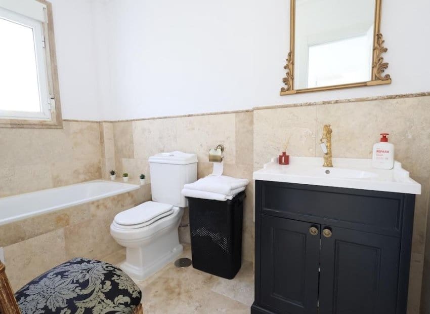 3 makuuhuone Huvila myytävänä paikassa Orihuela Costa mukana uima-altaan - 250 000 € (Ref: 9956079)