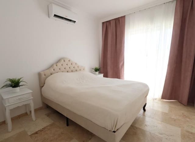 3 slaapkamer Villa te koop in Las Filipinas met zwembad - € 250.000 (Ref: 9956079)