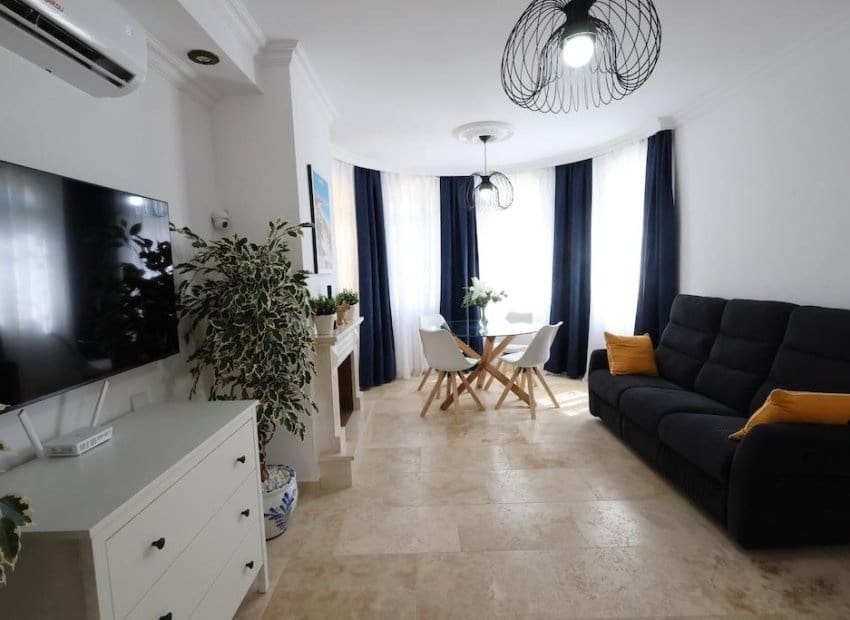 3 makuuhuone Huvila myytävänä paikassa Orihuela Costa mukana uima-altaan - 250 000 € (Ref: 9956079)