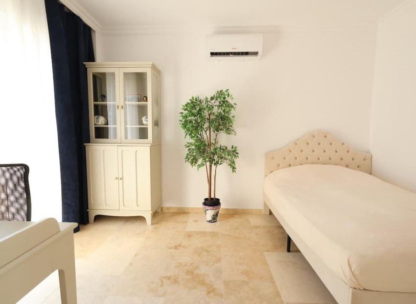 3 makuuhuone Huvila myytävänä paikassa Orihuela Costa mukana uima-altaan - 250 000 € (Ref: 9956079)