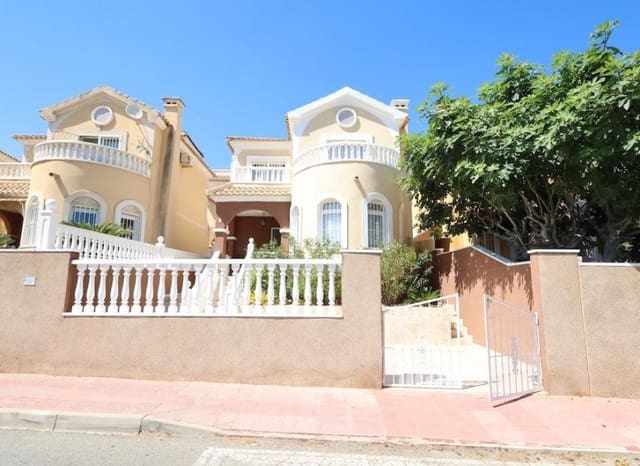 3 slaapkamer Villa te koop in Las Filipinas met zwembad - € 250.000 (Ref: 9956079)