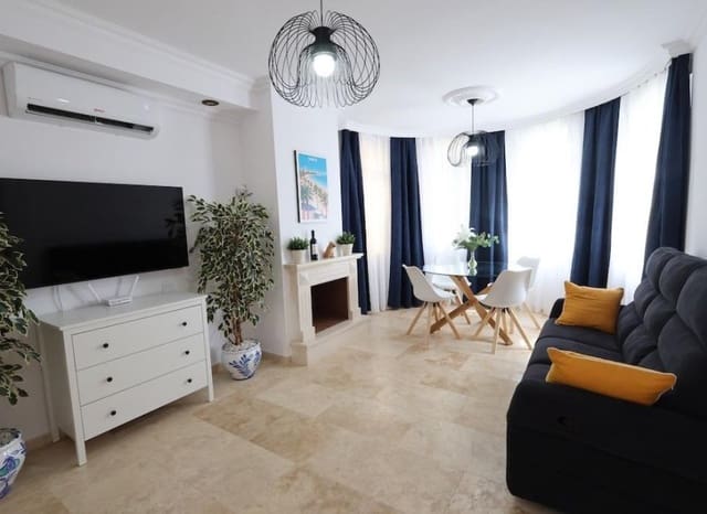 3 slaapkamer Villa te koop in Las Filipinas met zwembad - € 250.000 (Ref: 9956079)