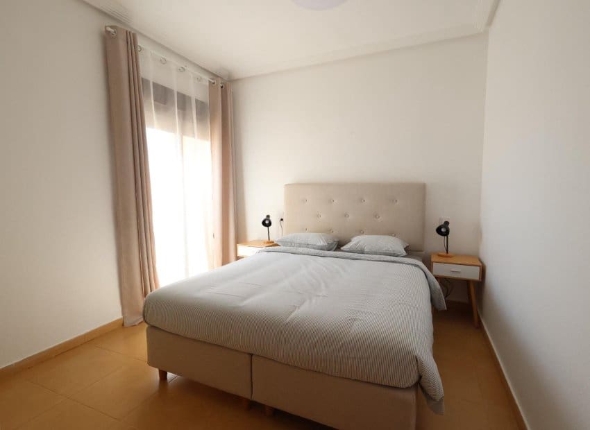 Apartamento de 2 habitaciones en Orihuela Costa en venta con piscina - 220.000 € (Ref: 9956080)