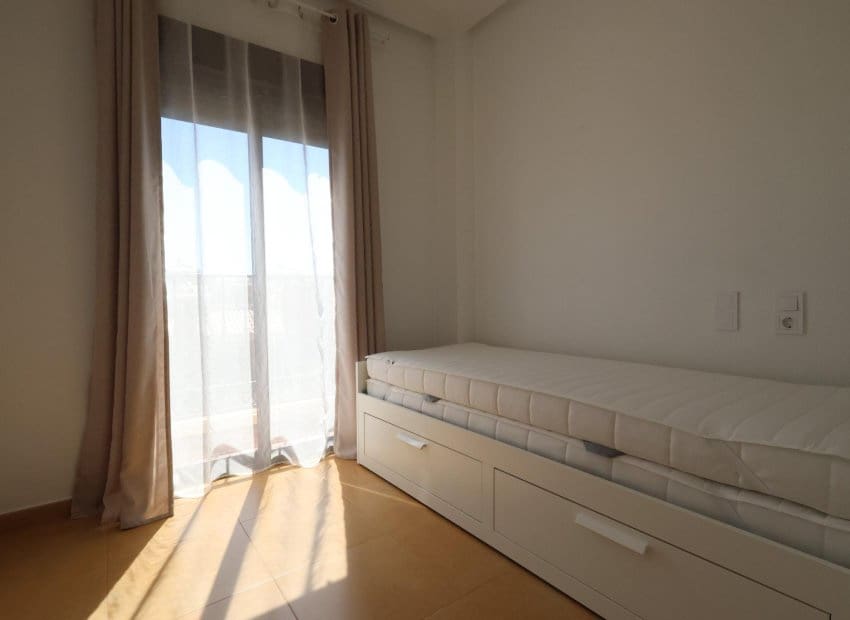 Apartamento de 2 habitaciones en Orihuela Costa en venta con piscina - 220.000 € (Ref: 9956080)