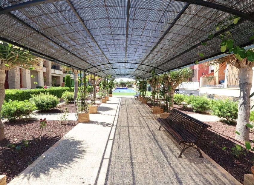 Apartamento de 2 habitaciones en Orihuela Costa en venta con piscina - 220.000 € (Ref: 9956080)