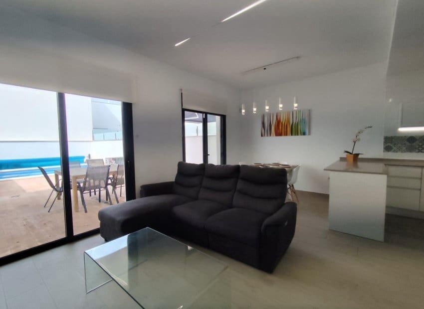 3 makuuhuone Huvila myytävänä paikassa Pilar de la Horadada mukana uima-altaan - 292 000 € (Ref: 9956243)