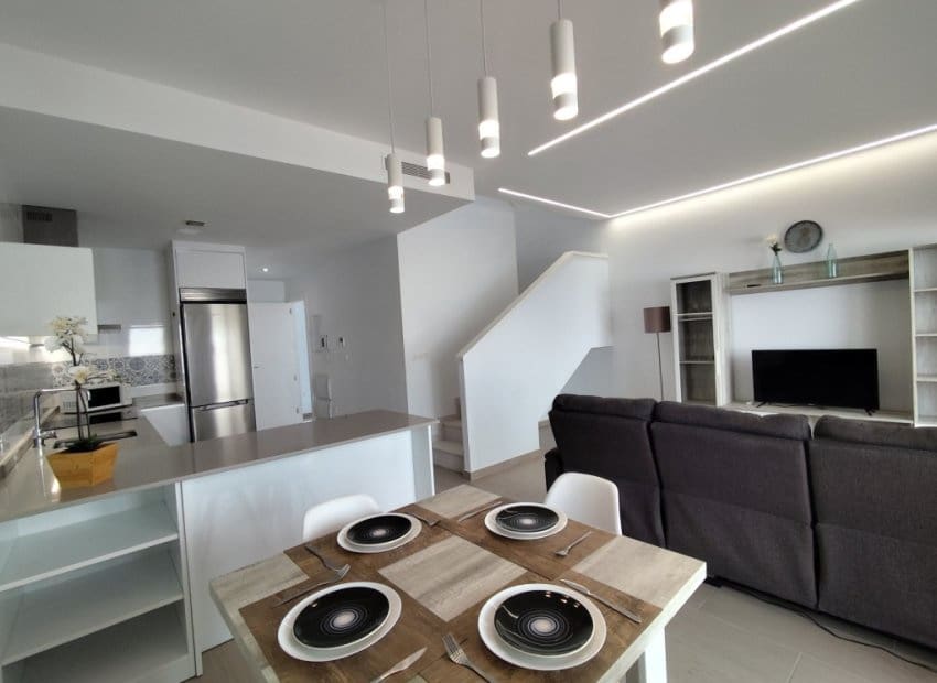 3 makuuhuone Huvila myytävänä paikassa Pilar de la Horadada mukana uima-altaan - 292 000 € (Ref: 9956243)