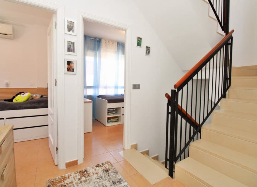 3 makuuhuone Omakotitalo myytävänä paikassa Villamartin mukana uima-altaan - 269 000 € (Ref: 9956244)