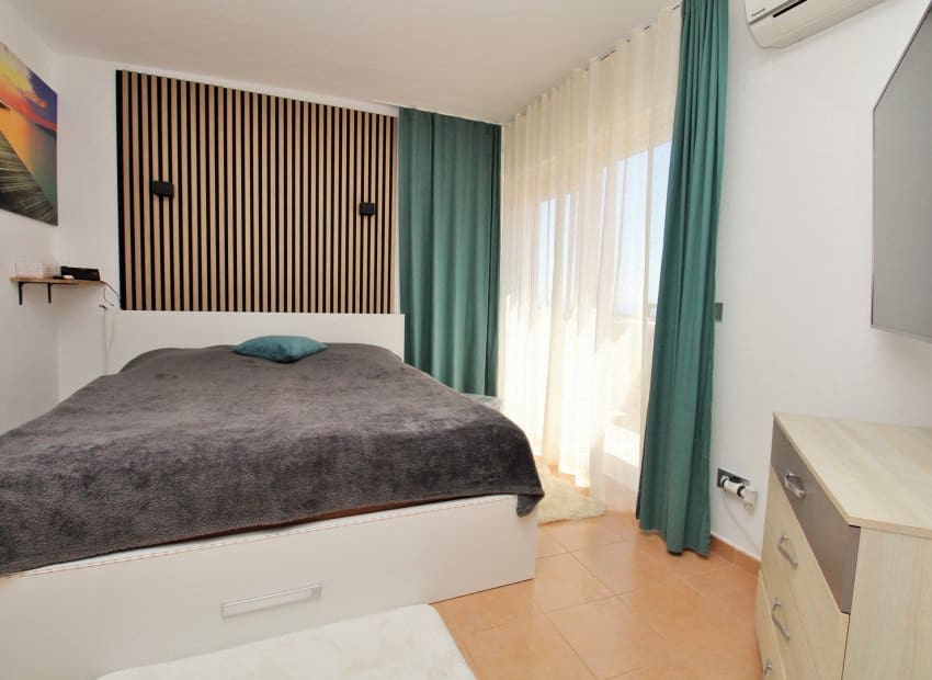 3 makuuhuone Omakotitalo myytävänä paikassa Villamartin mukana uima-altaan - 269 000 € (Ref: 9956244)