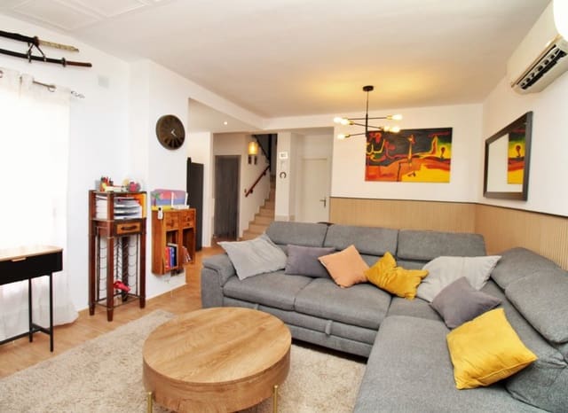 3 makuuhuone Omakotitalo myytävänä paikassa Villamartin, Orihuela mukana uima-altaan - 269 000 € (Ref: 9956244)