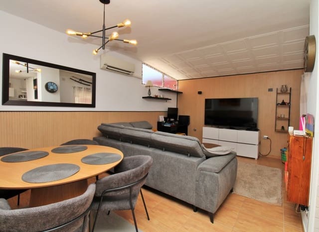 3 makuuhuone Omakotitalo myytävänä paikassa Villamartin, Orihuela mukana uima-altaan - 269 000 € (Ref: 9956244)