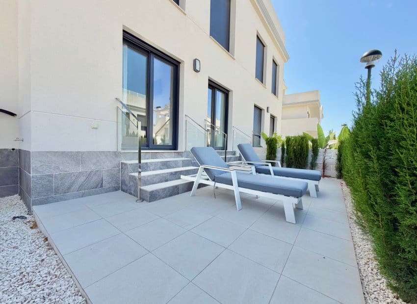 2 makuuhuone Huoneisto myytävänä paikassa Ciudad Quesada mukana uima-altaan - 359 000 € (Ref: 9956245)