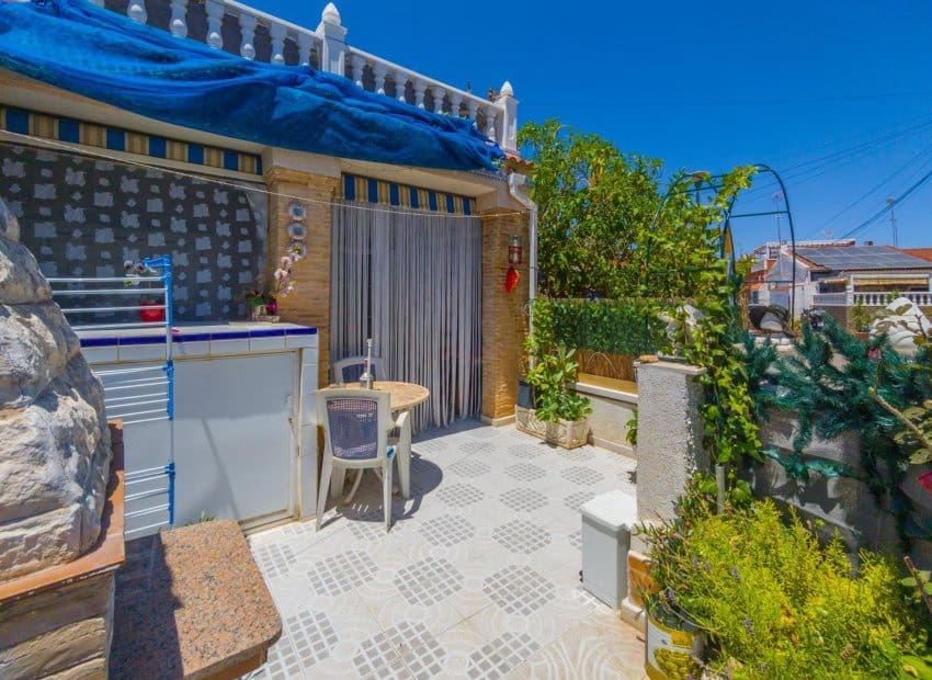 2 soverom Leilighet til salgs i Torrevieja - € 120 000 (Ref: 9956251)