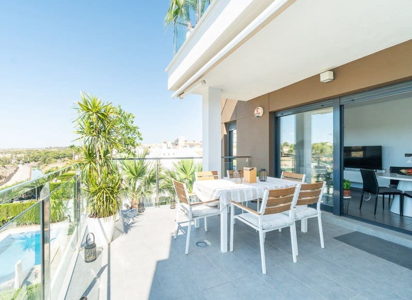3 sovrum Lägenhet till salu i Orihuela Costa med pool - 349 900 € (Ref: 9956252)