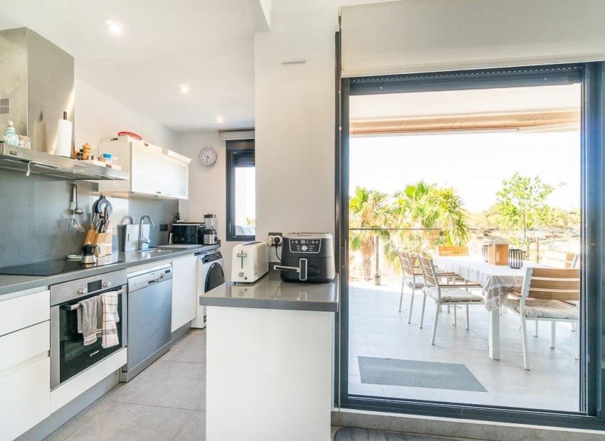 3 sovrum Lägenhet till salu i Orihuela Costa med pool - 349 900 € (Ref: 9956252)