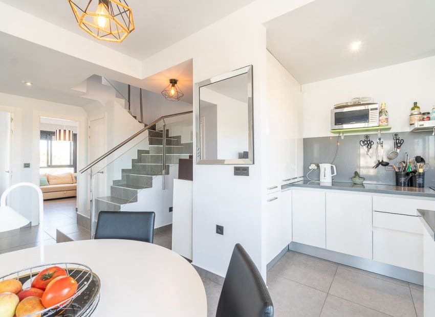 3 sovrum Lägenhet till salu i Orihuela Costa med pool - 349 900 € (Ref: 9956252)