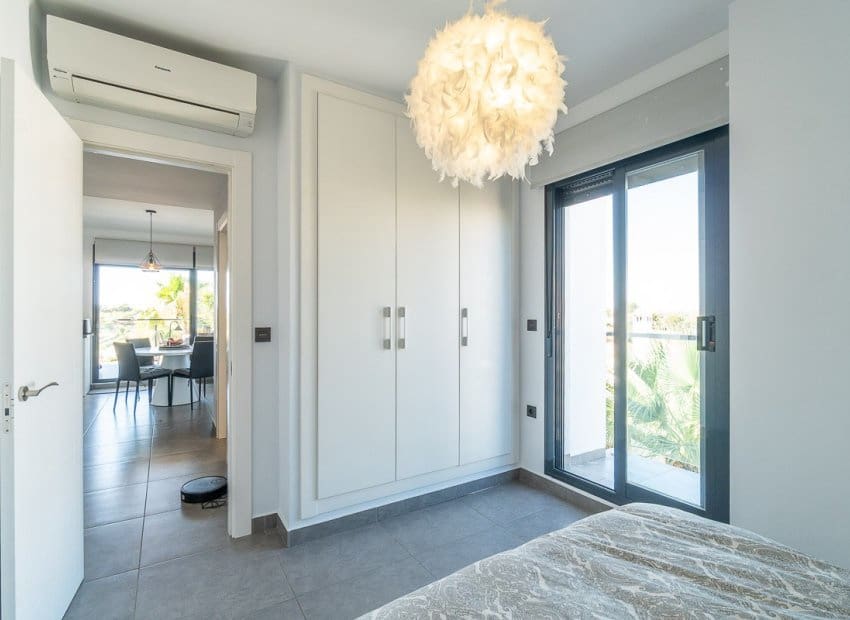 3 sovrum Lägenhet till salu i Orihuela Costa med pool - 349 900 € (Ref: 9956252)