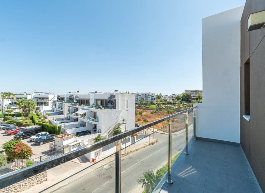 3 sovrum Lägenhet till salu i Orihuela Costa med pool - 349 900 € (Ref: 9956252)