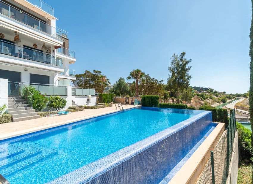 3 sovrum Lägenhet till salu i Orihuela Costa med pool - 349 900 € (Ref: 9956252)