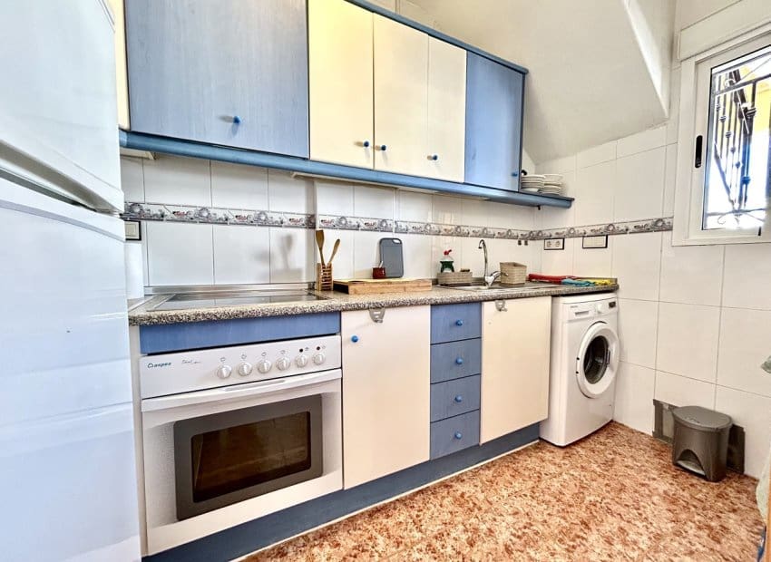 2 makuuhuone Huoneisto myytävänä paikassa Los Altos mukana uima-altaan - 155 900 € (Ref: 9956253)