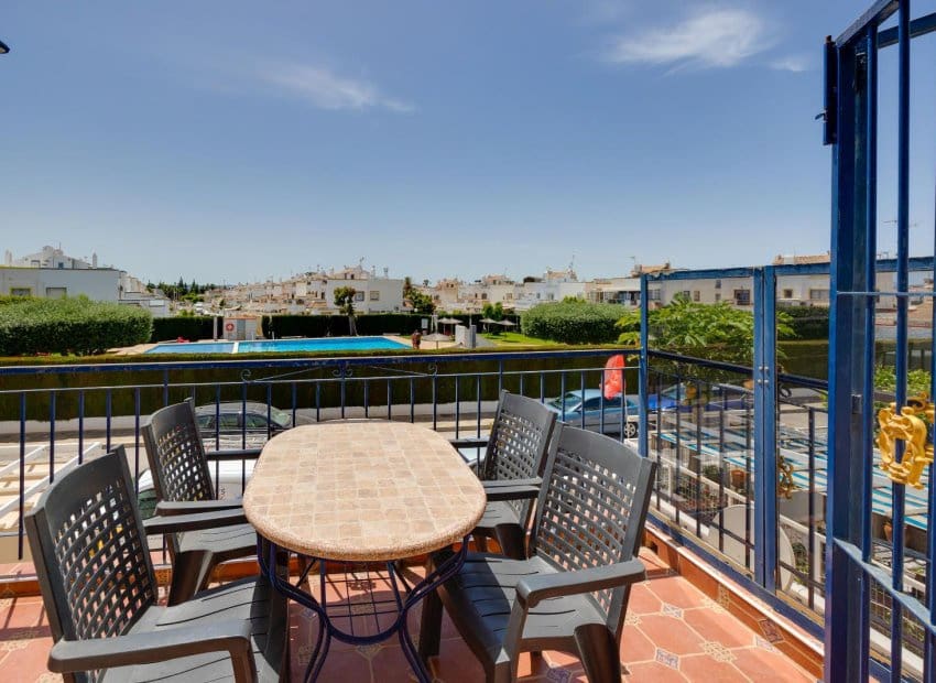 2 bedroom Apartment for sale in Torrevieja with pool - € 144,969 (Ref: 9958766)