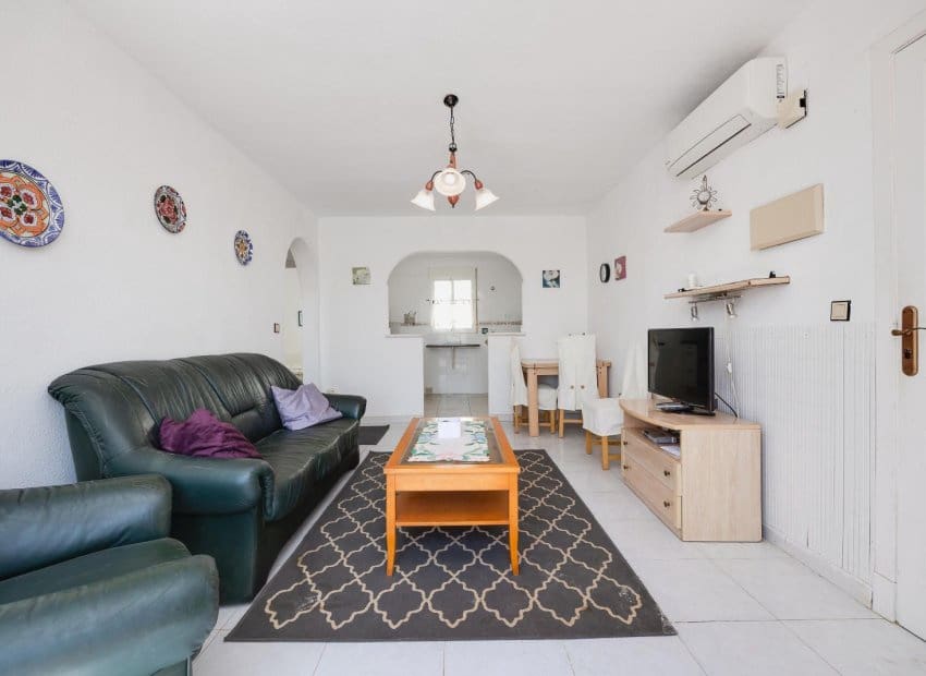 2 bedroom Apartment for sale in Torrevieja with pool - € 144,969 (Ref: 9958766)