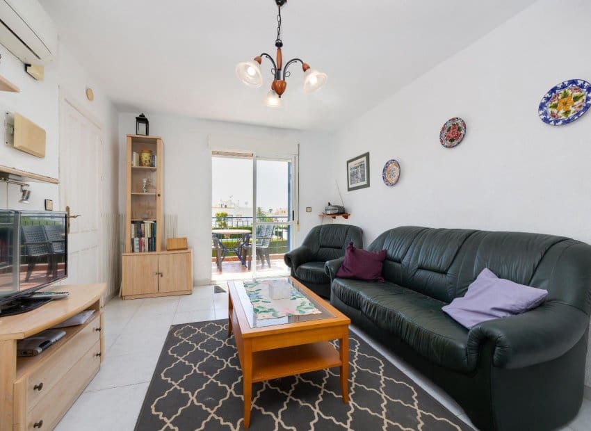 2 bedroom Apartment for sale in Torrevieja with pool - € 144,969 (Ref: 9958766)
