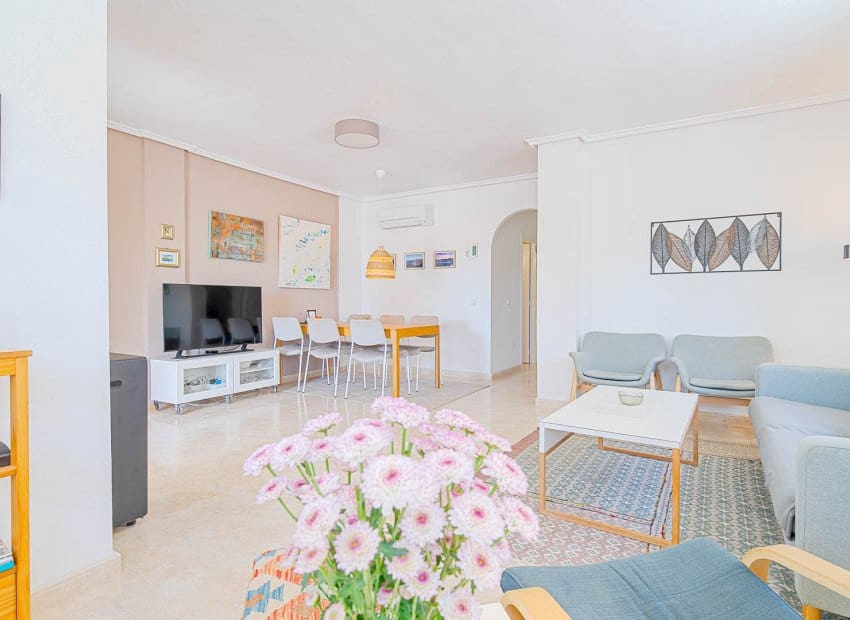 3 slaapkamer Huis te koop in Dona Pepa met zwembad - € 285.000 (Ref: 9958767)