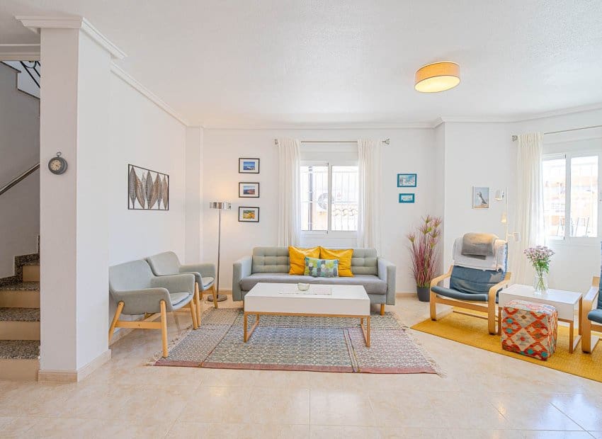 3 slaapkamer Huis te koop in Dona Pepa met zwembad - € 285.000 (Ref: 9958767)