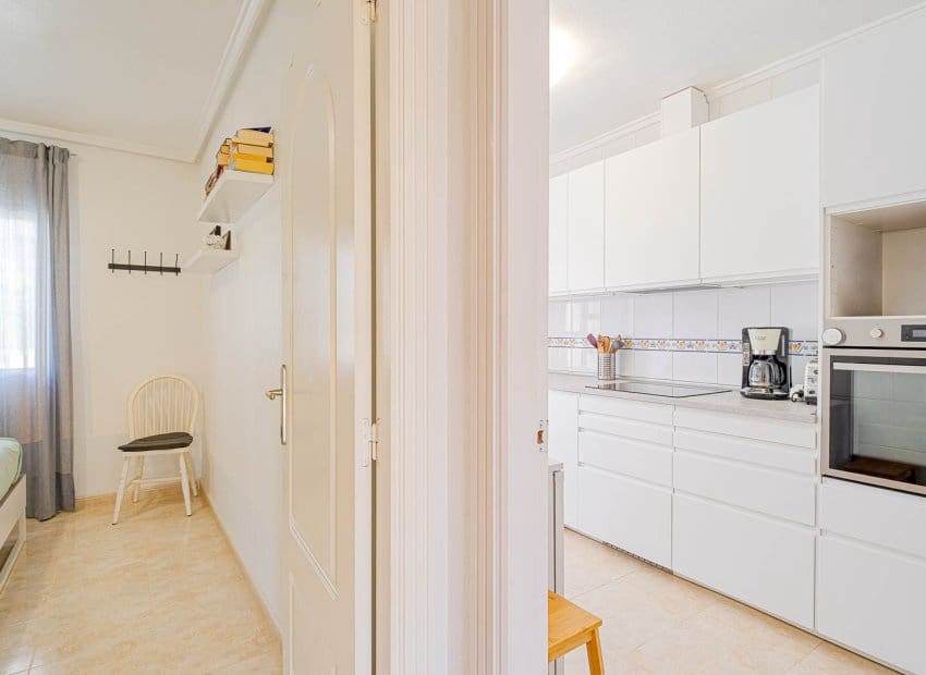 3 slaapkamer Huis te koop in Dona Pepa met zwembad - € 285.000 (Ref: 9958767)
