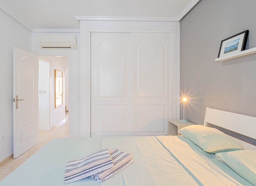 3 slaapkamer Huis te koop in Dona Pepa met zwembad - € 285.000 (Ref: 9958767)