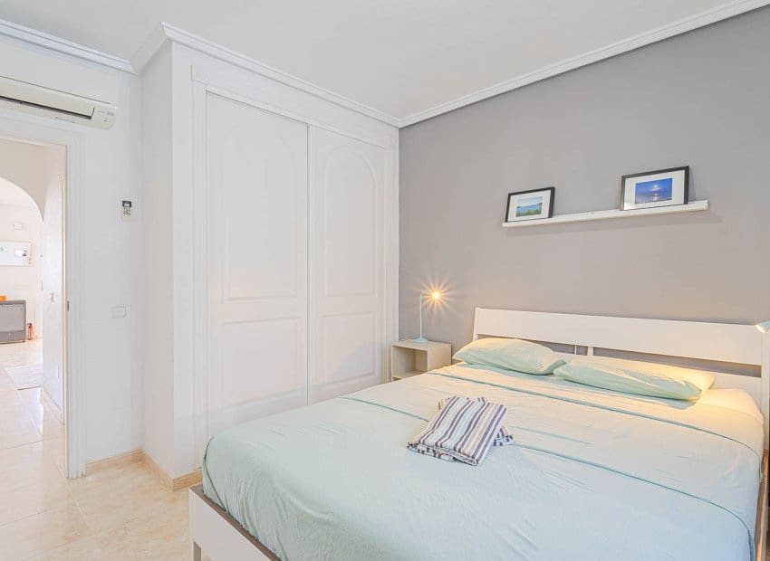 3 slaapkamer Huis te koop in Dona Pepa met zwembad - € 285.000 (Ref: 9958767)